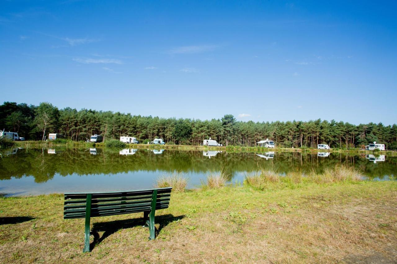 Naturcamping Lueneburger Heide - Chalets & Tiny Haeuser Soltau Exteriör bild
