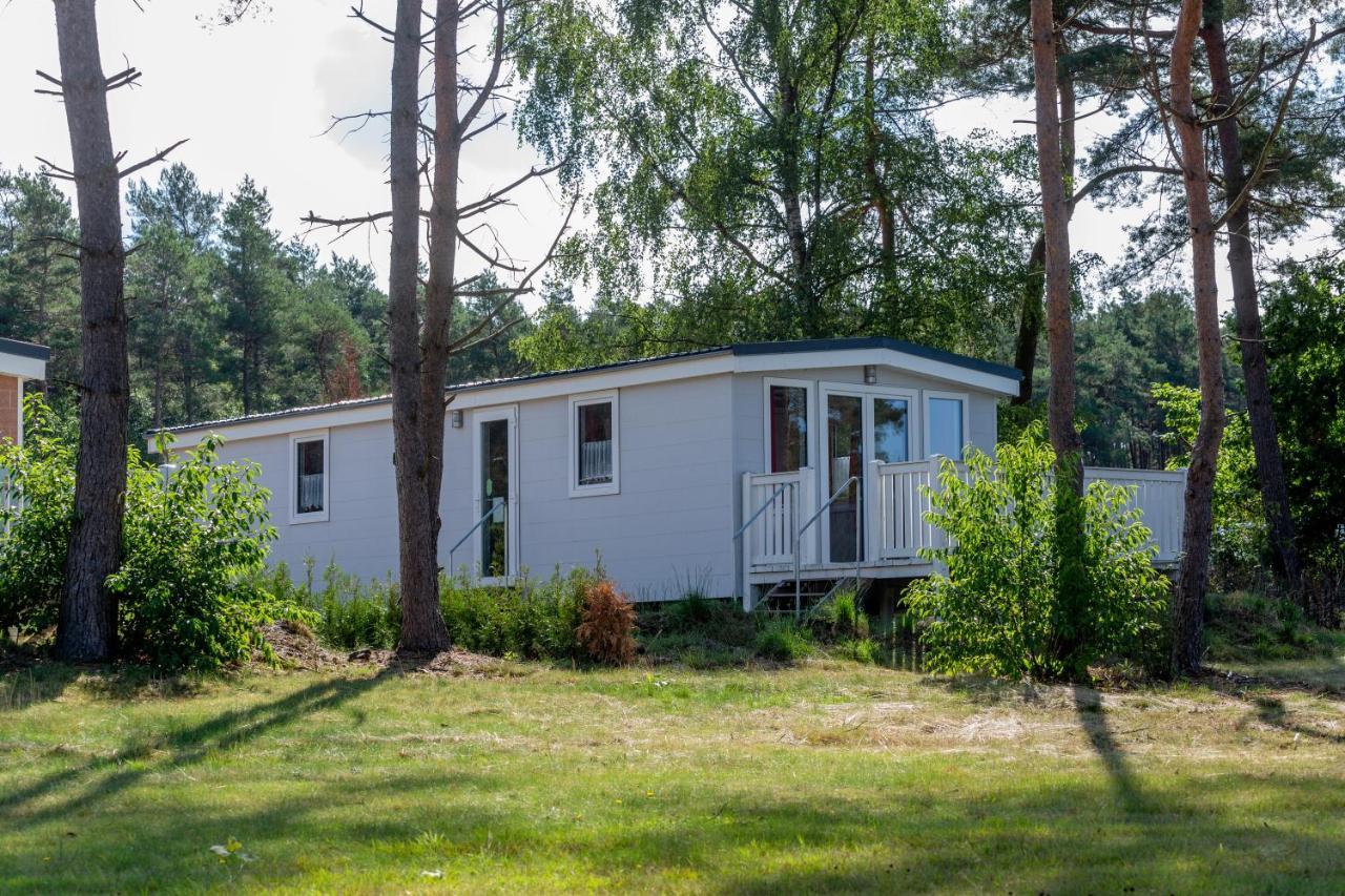 Naturcamping Lueneburger Heide - Chalets & Tiny Haeuser Soltau Exteriör bild