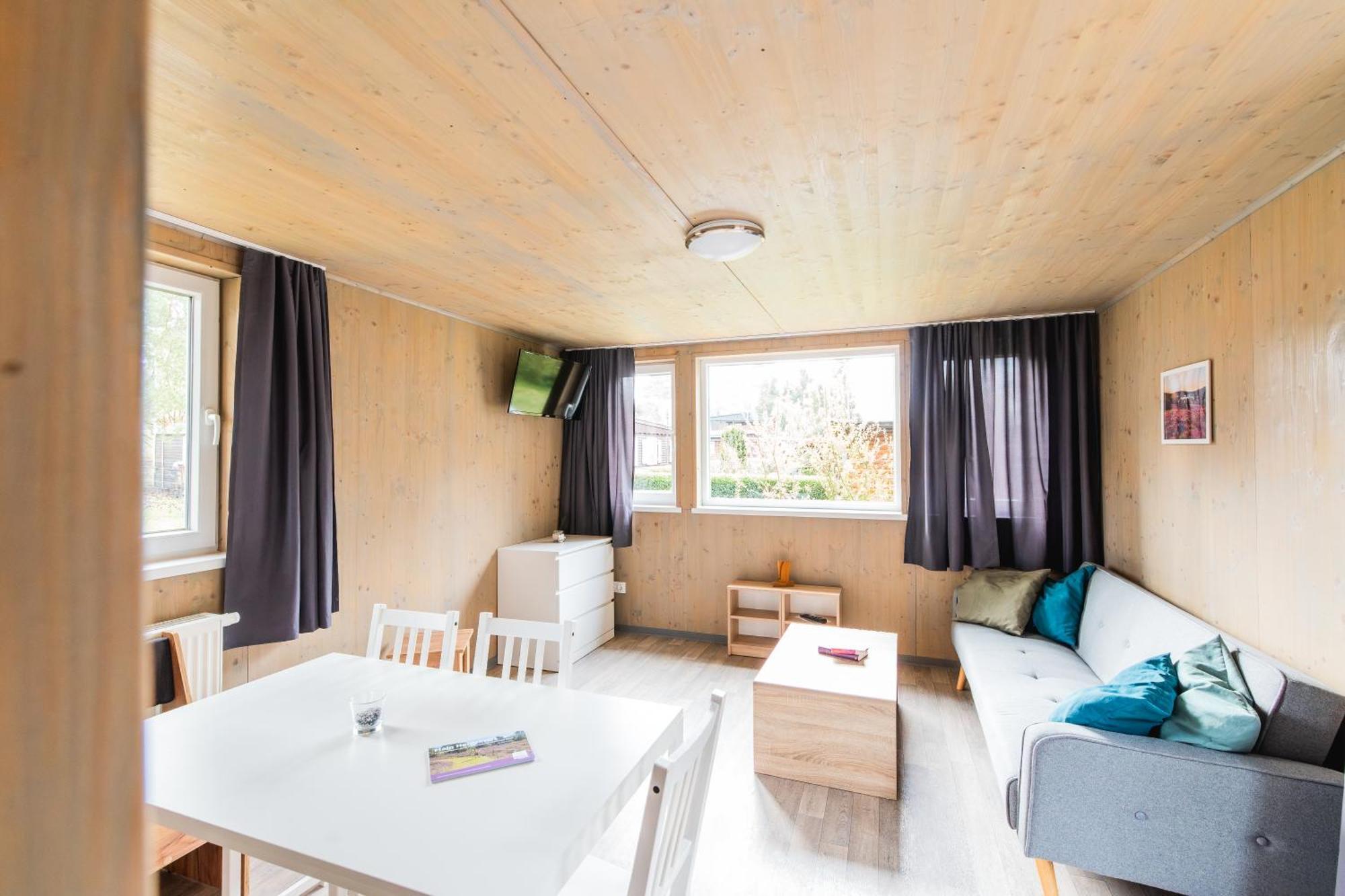 Naturcamping Lueneburger Heide - Chalets & Tiny Haeuser Soltau Exteriör bild