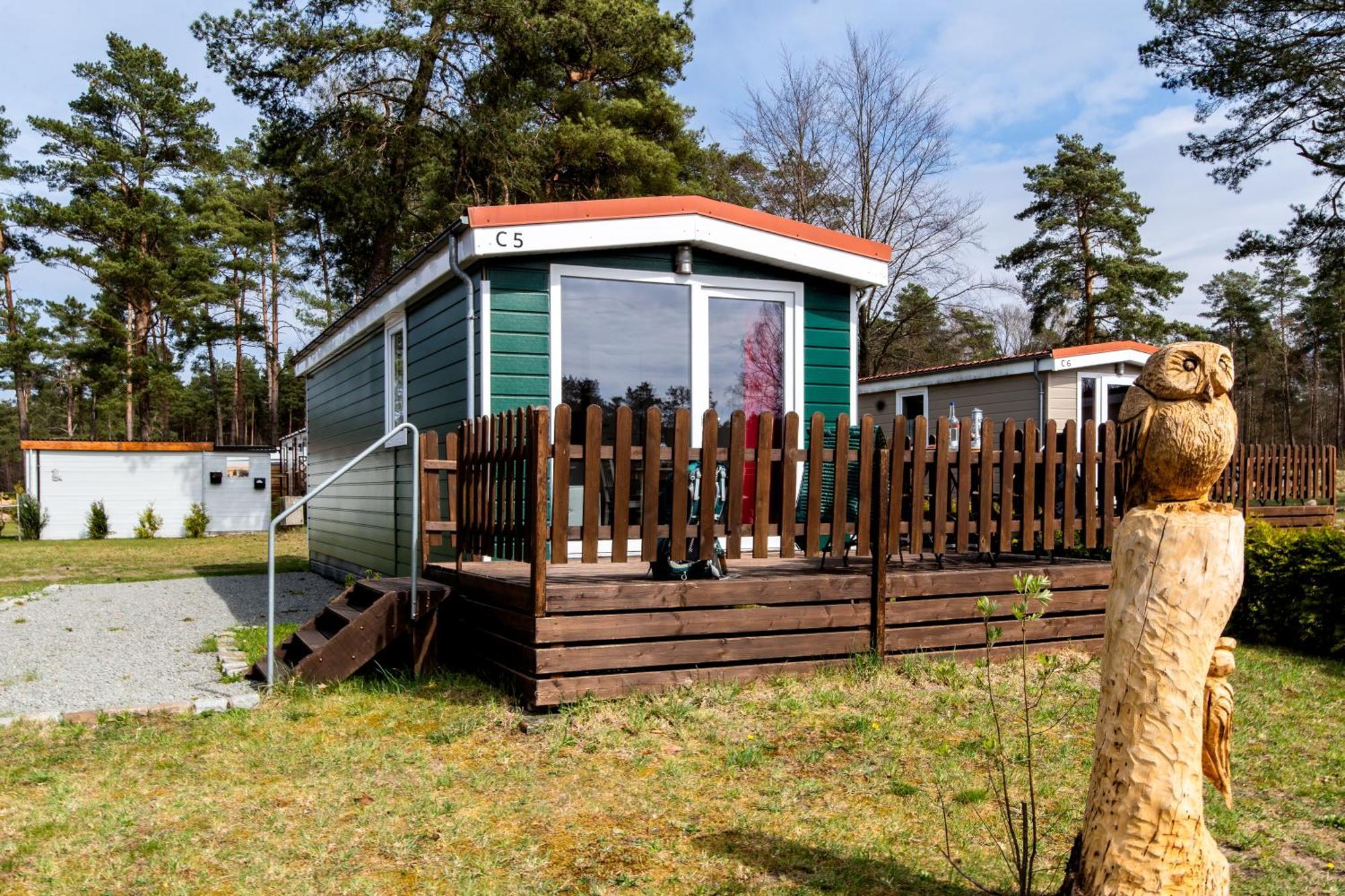 Naturcamping Lueneburger Heide - Chalets & Tiny Haeuser Soltau Exteriör bild