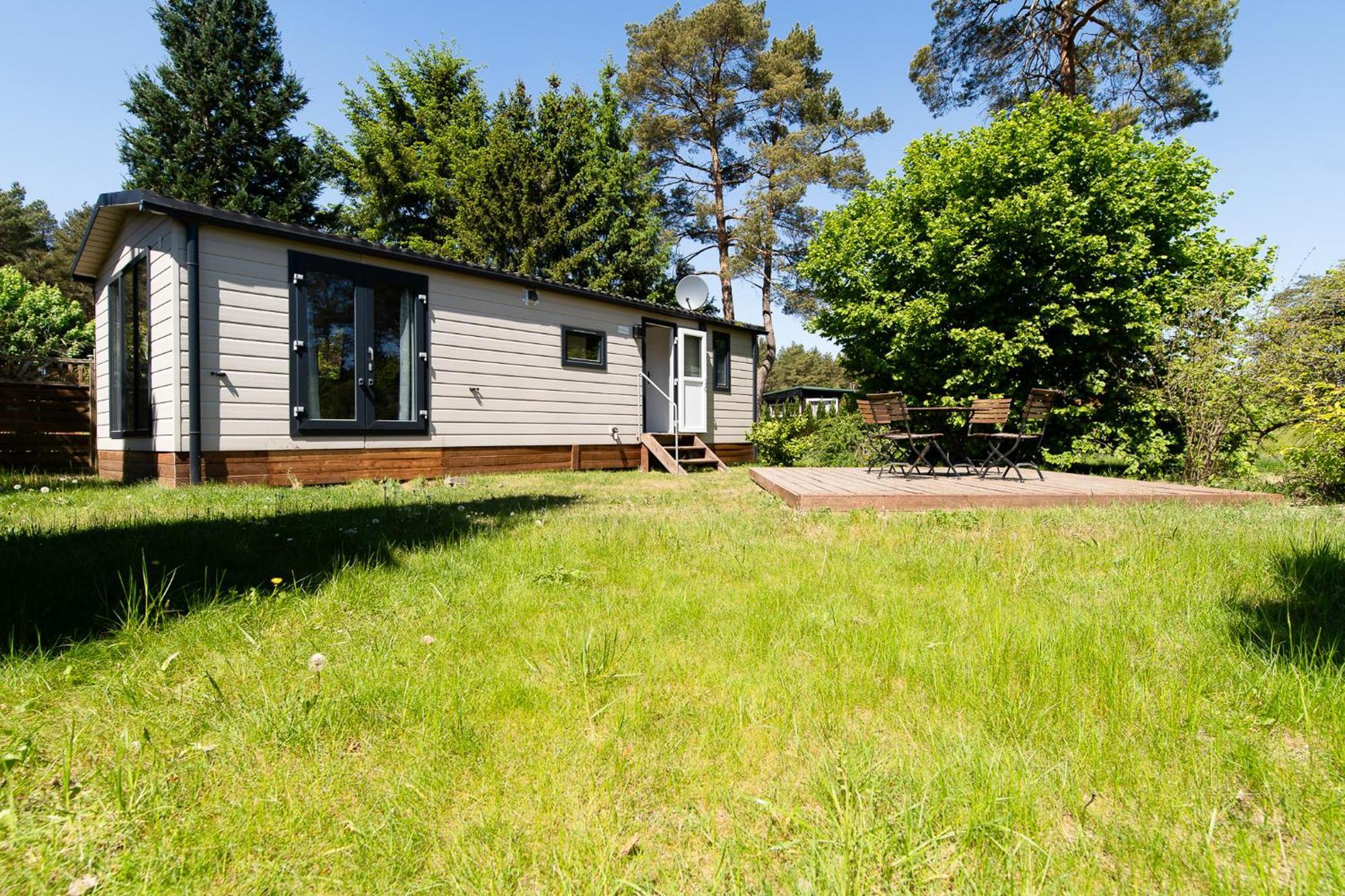 Naturcamping Lueneburger Heide - Chalets & Tiny Haeuser Soltau Exteriör bild