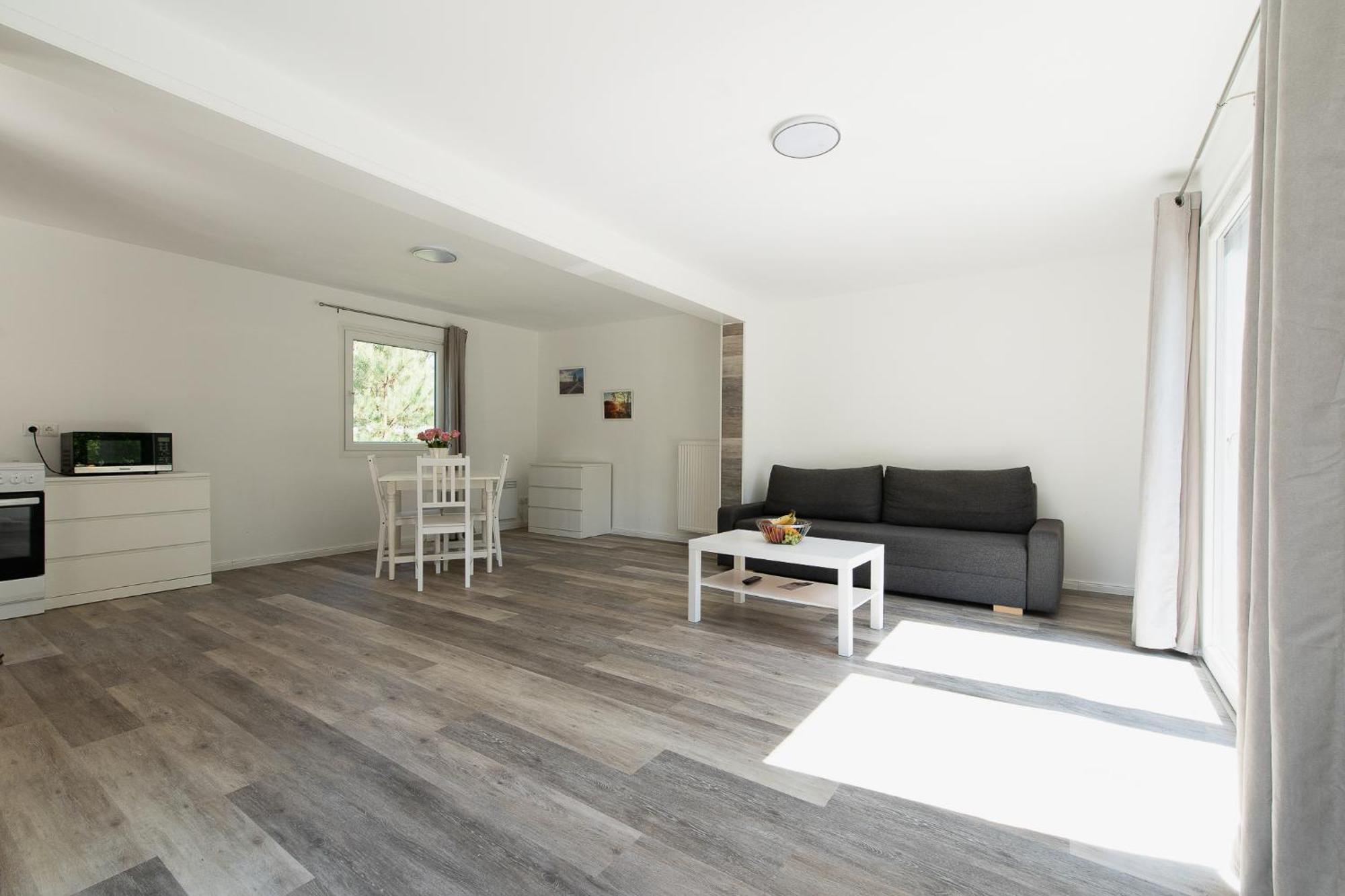 Naturcamping Lueneburger Heide - Chalets & Tiny Haeuser Soltau Exteriör bild